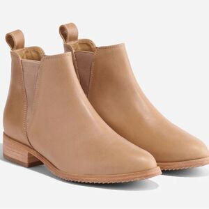 NISOLO Eva Everyday Chelsea Boot Almond Size 7.5 NIB